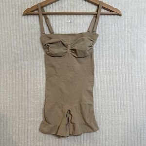 Skims Women's Seamless Sculpt Strapless Shortie Bodysuit Clay Size S NWOT